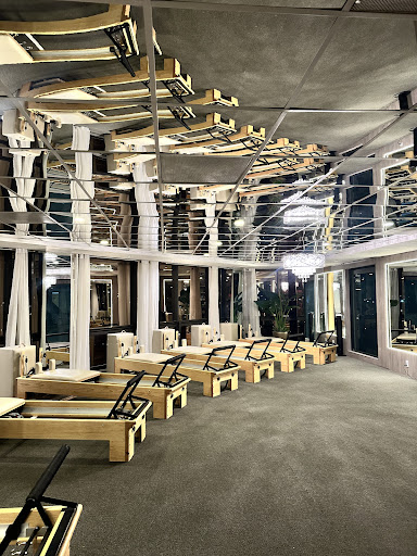 Femmé Pilates Studio Jardines de la Hacienda — Pilates en Otros