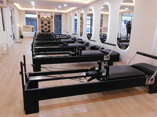 MOVE ME STUDIO — Pilates en Otros