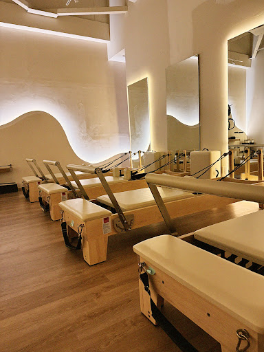 Aloü Studio — Pilates en La Tijera