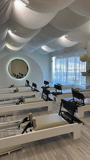 LUA Pilates Reformer — Pilates en Monterrey